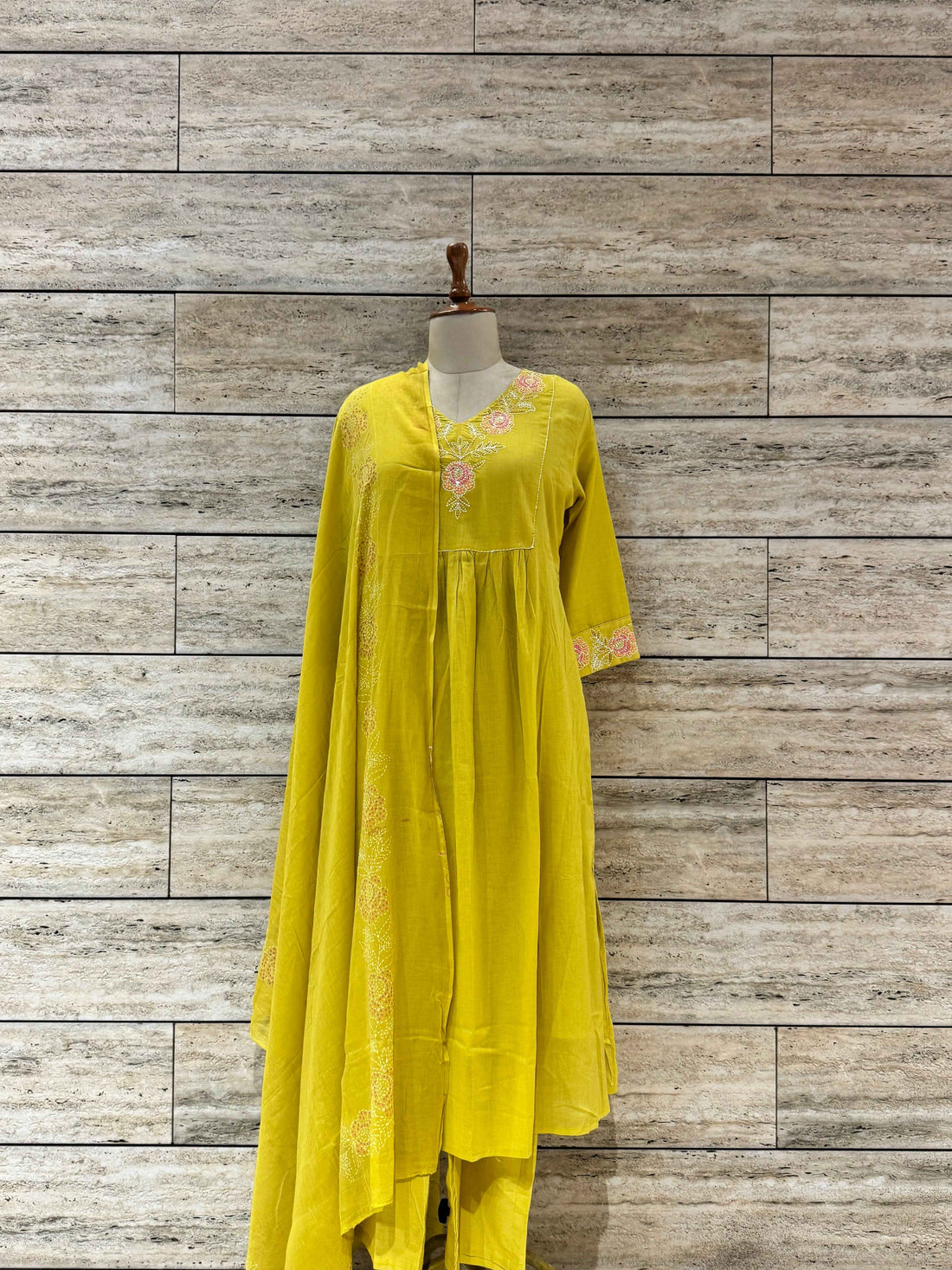 Mul Cotton Solid Base Suit With Inner