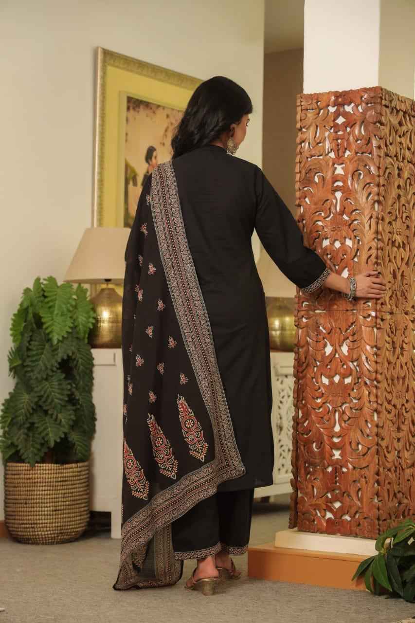 Pure Cotton A Line Dupatta Sets With Front Pockets