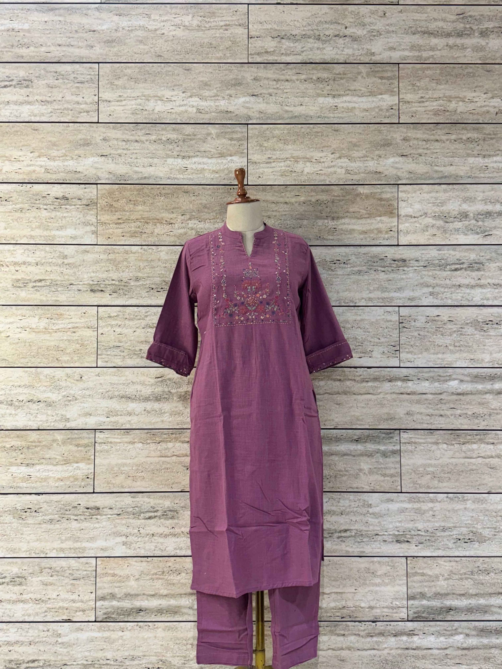Straight Pant Set With Embroidery