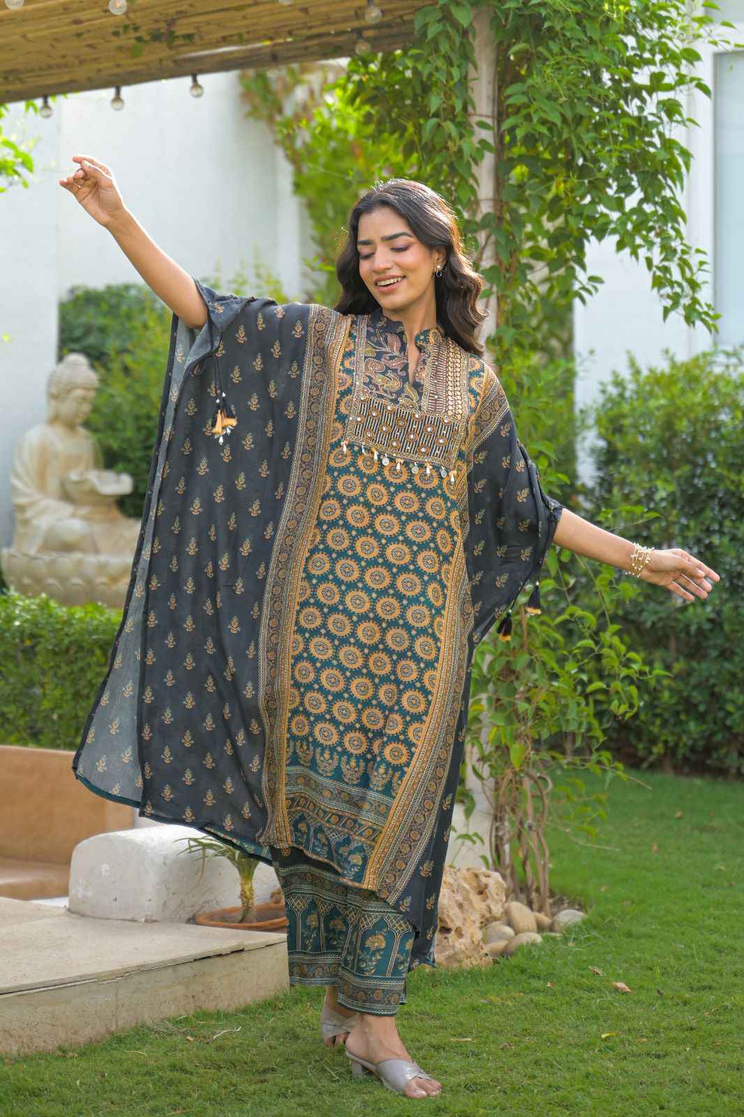 Pure Muslin Free style kaaftan in pure Ajrakh print. MK005 (Copy)