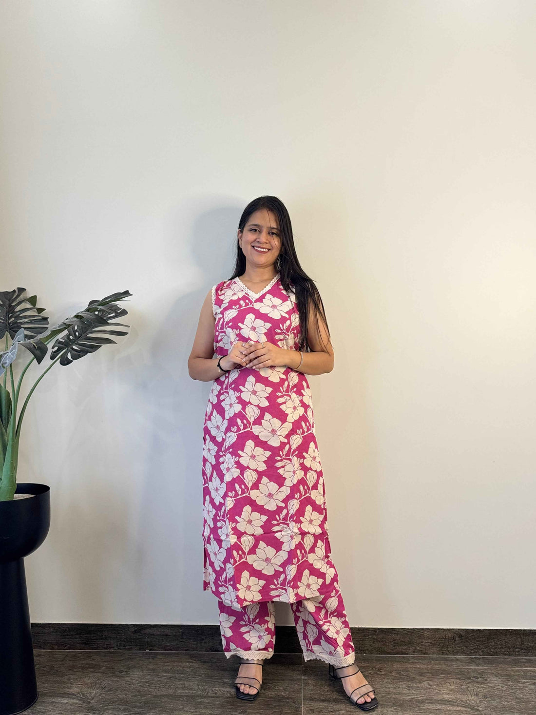 Pure Cotton Floral Print Two Piece Pant Set With Sleeveless