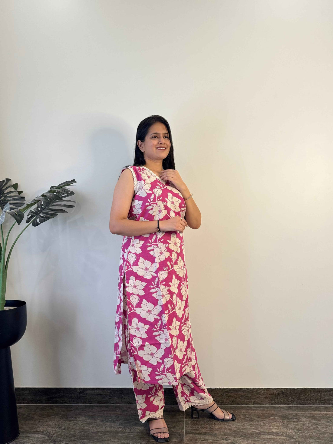 Pure Cotton Floral Print Two Piece Pant Set With Sleeveless