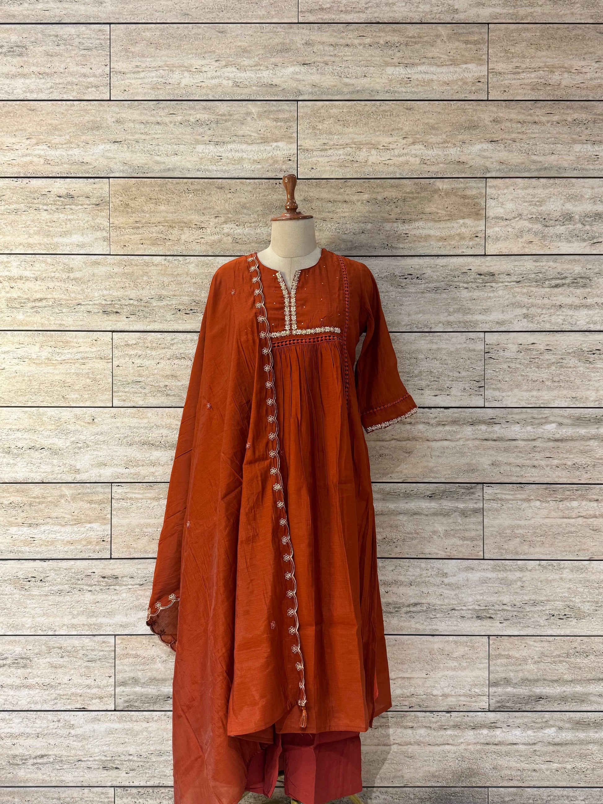 Pure mul chanderi Duppata set with embroidery