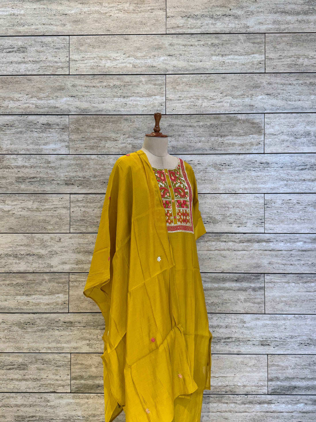 Festive Wear Pure Muslin Dupatta Set With Embroidery MS008