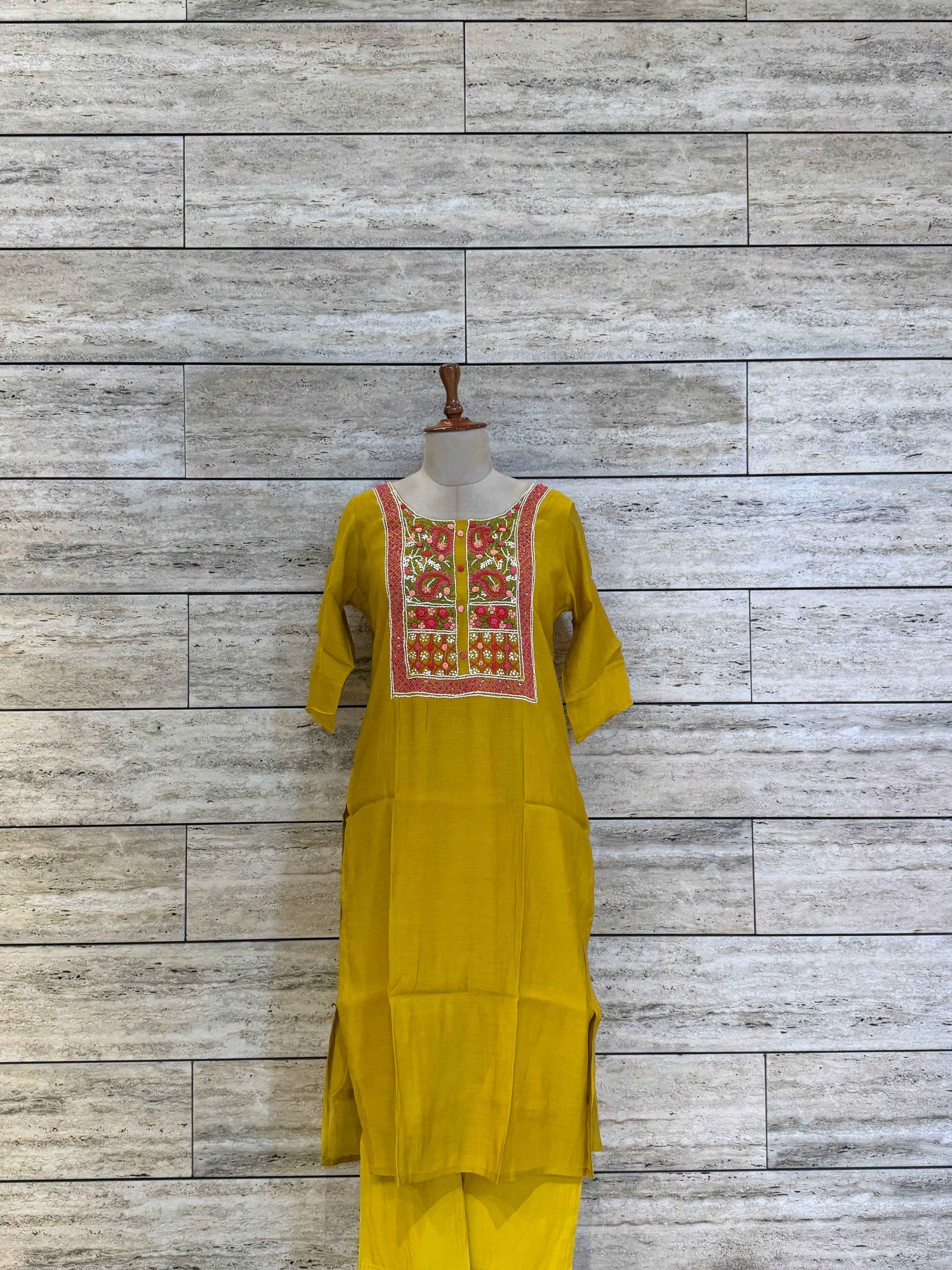 Festive Wear Pure Muslin Dupatta Set With Embroidery MS008