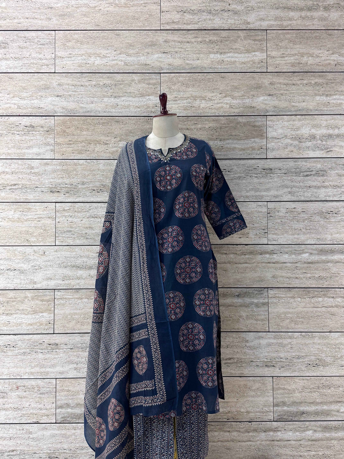 Cotton Dupatta Set with Ajrakh Buta Print