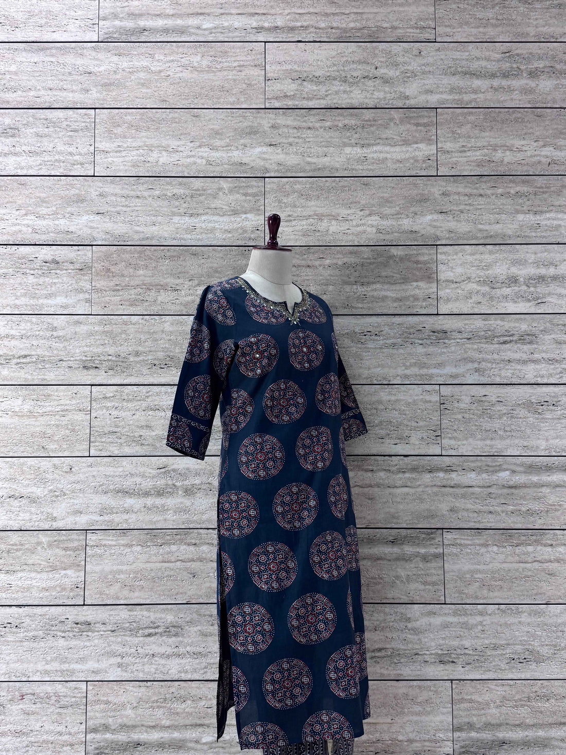 Cotton Dupatta Set with Ajrakh Buta Print