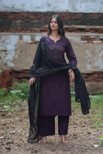 Appliqué Work Pure Cotton Dupatta Set In Deep Purple CS063