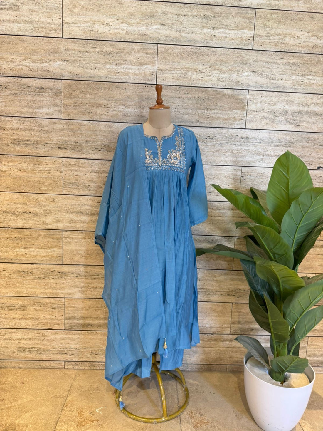 Premium mul chanderi with hand work Dupatta set