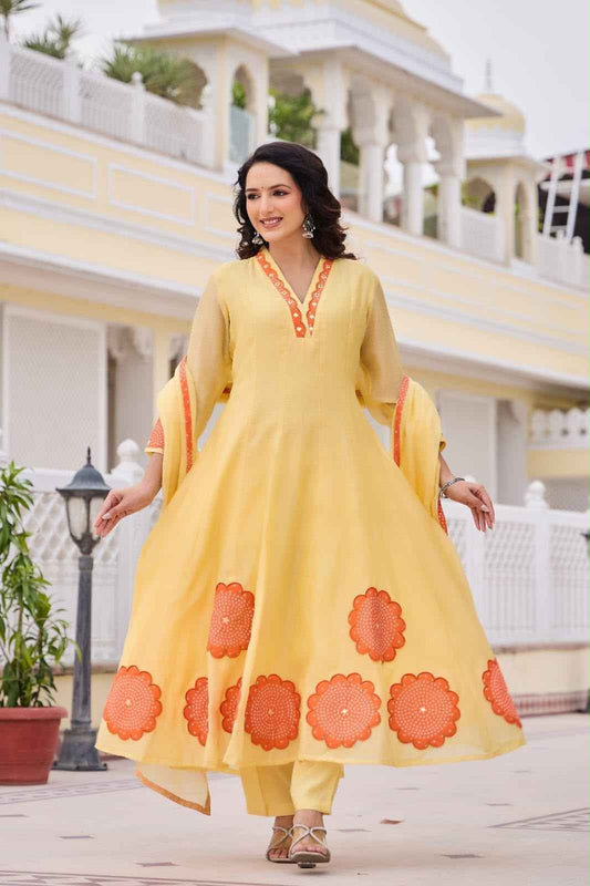 Mul Chanderi With Inner Applique Work Dupatta Set
