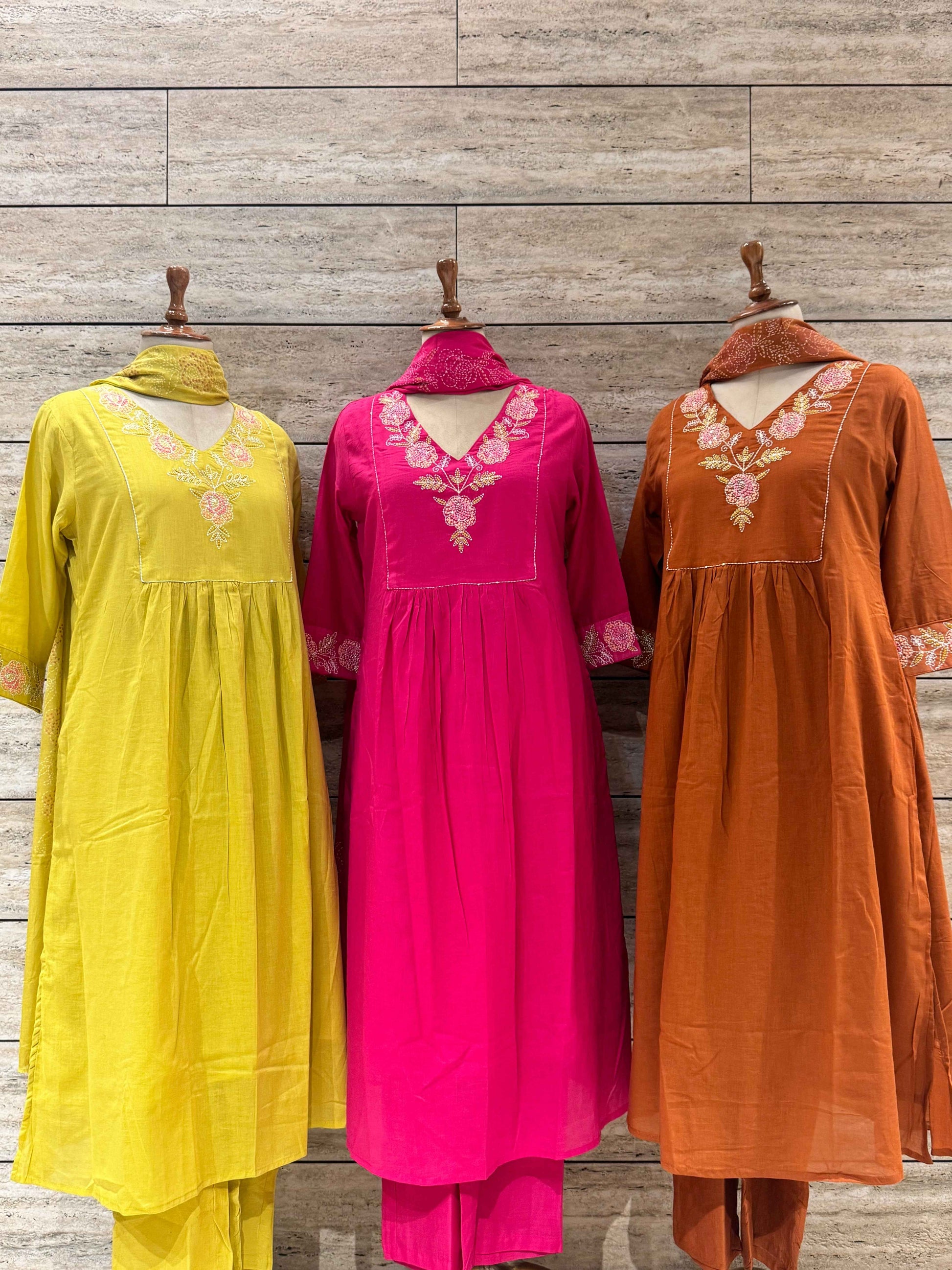Mul Cotton Solid Base Suit With Inner