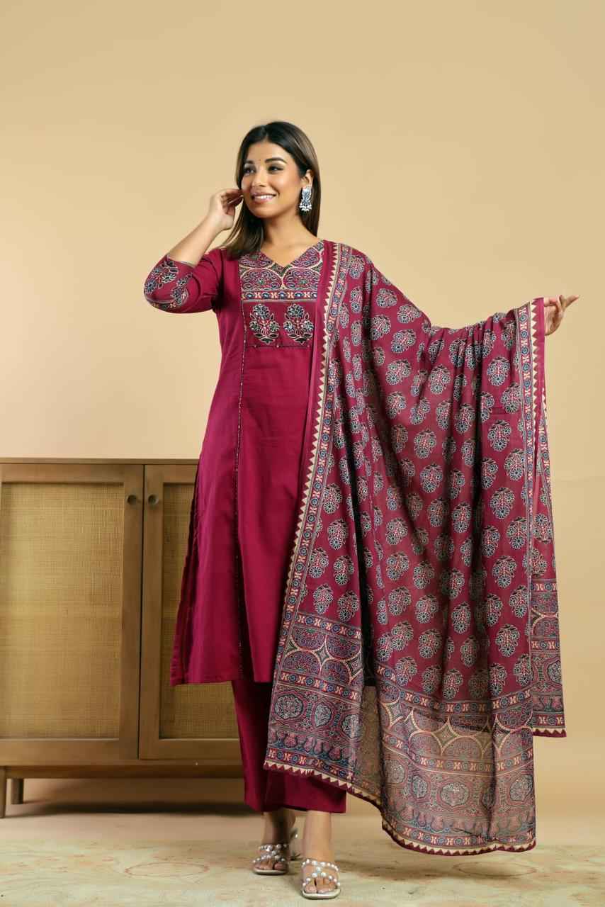 Premium cotton solid kurta with printed Dupatta set  CS0235