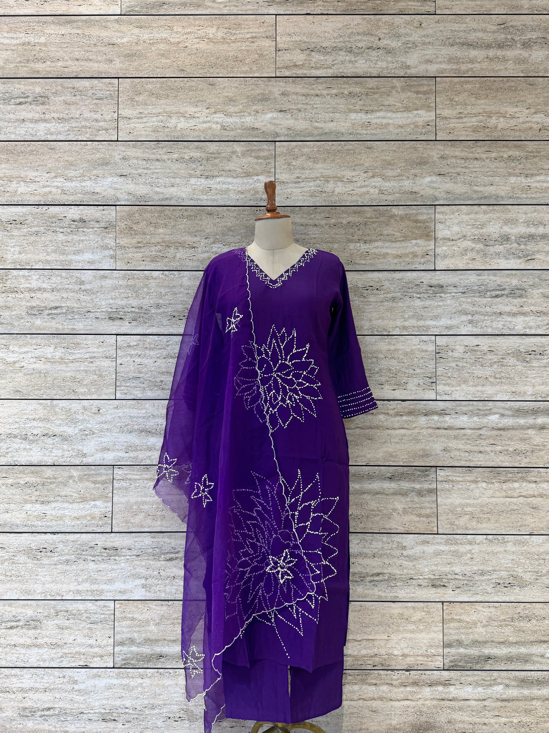 Muslin fabric Solid Base Embroidered Dupatta Set FL091
