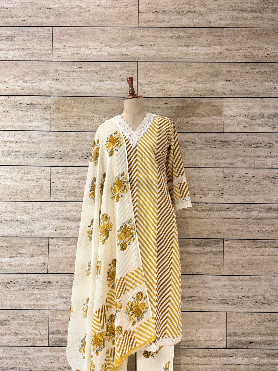 Zic Zac Print Pure Cotton Lace Work Dupatta Set