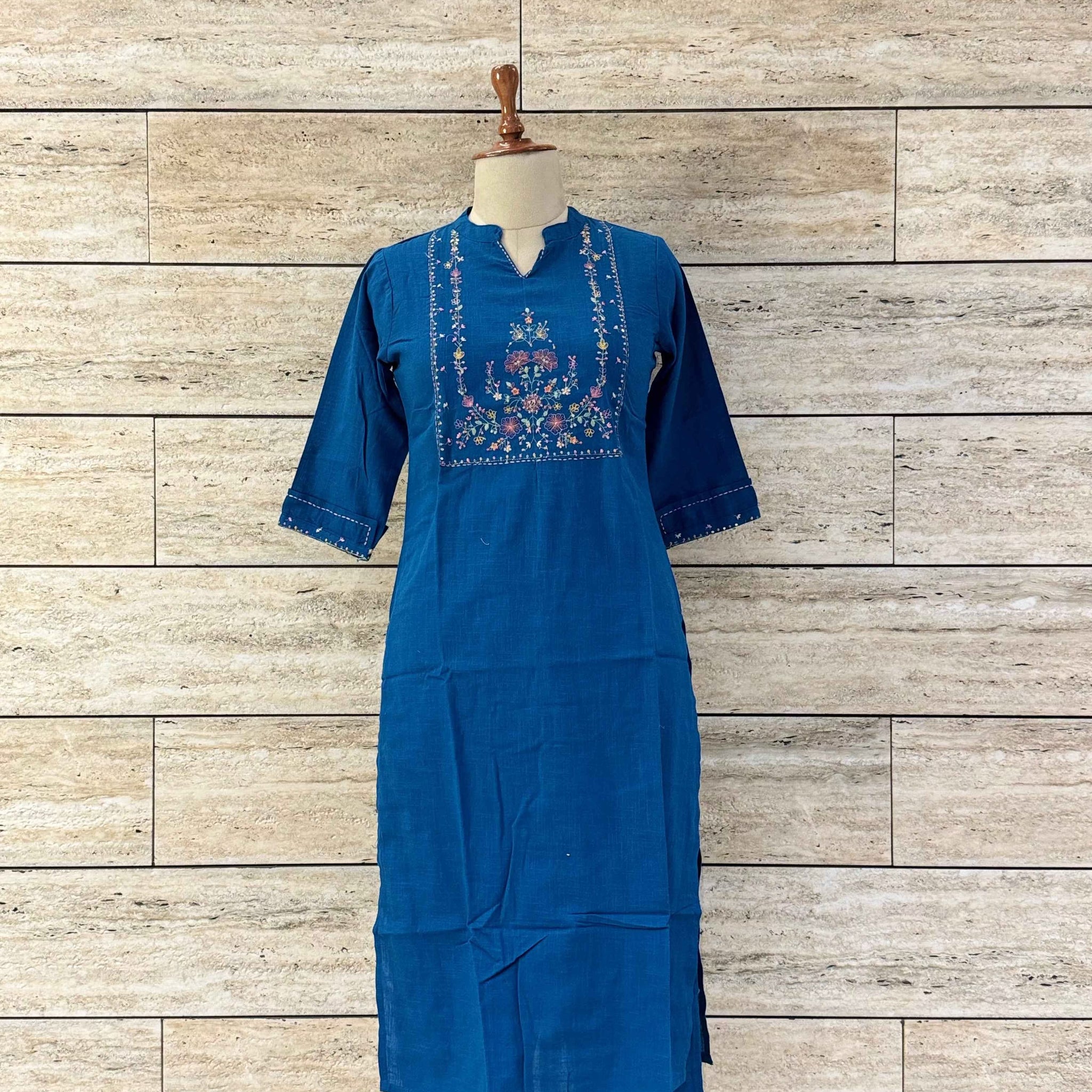 Straight Pant Set With Embroidery