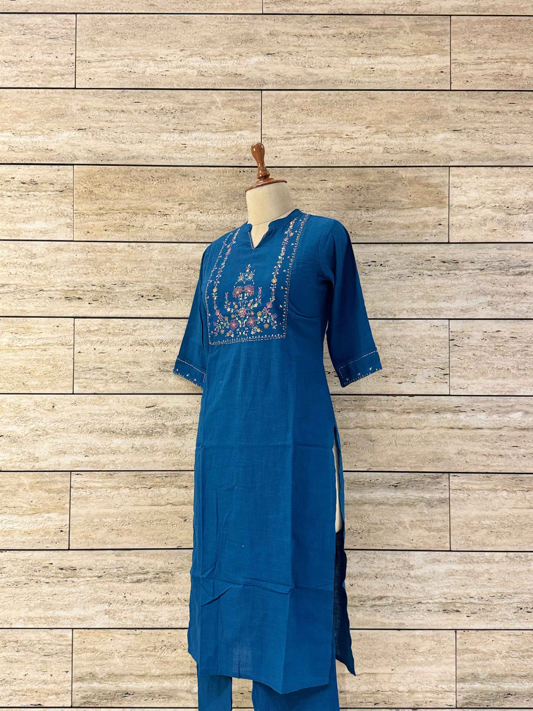 Straight Pant Set With Embroidery