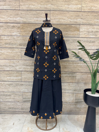 Short Length Cotton Suit With Skirt