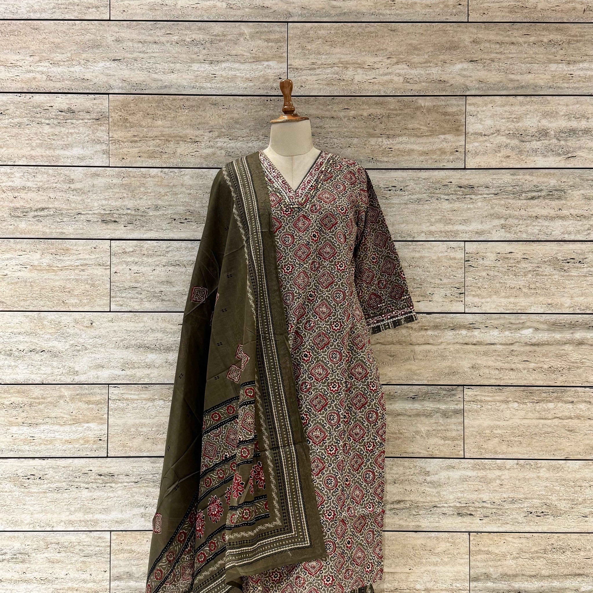Pure Cotton Floral Print Dupatta Set (Copy)