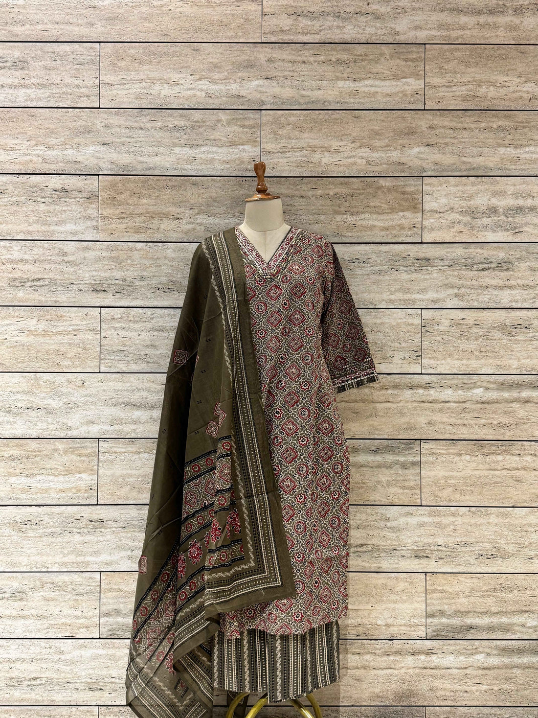 Pure Cotton Floral Print Dupatta Set (Copy)