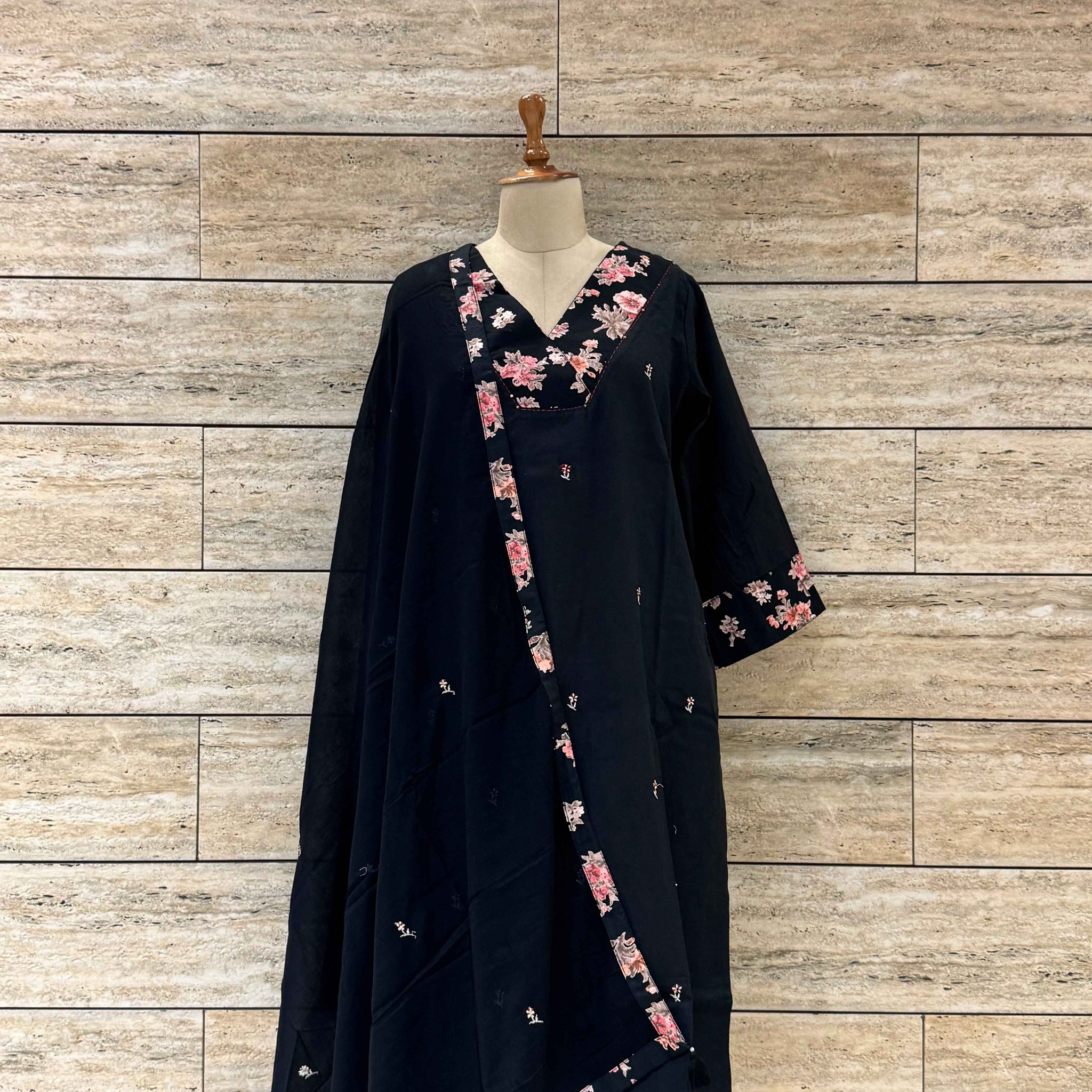 Pure Cotton  Dupatta Set With Embroidery (Copy)