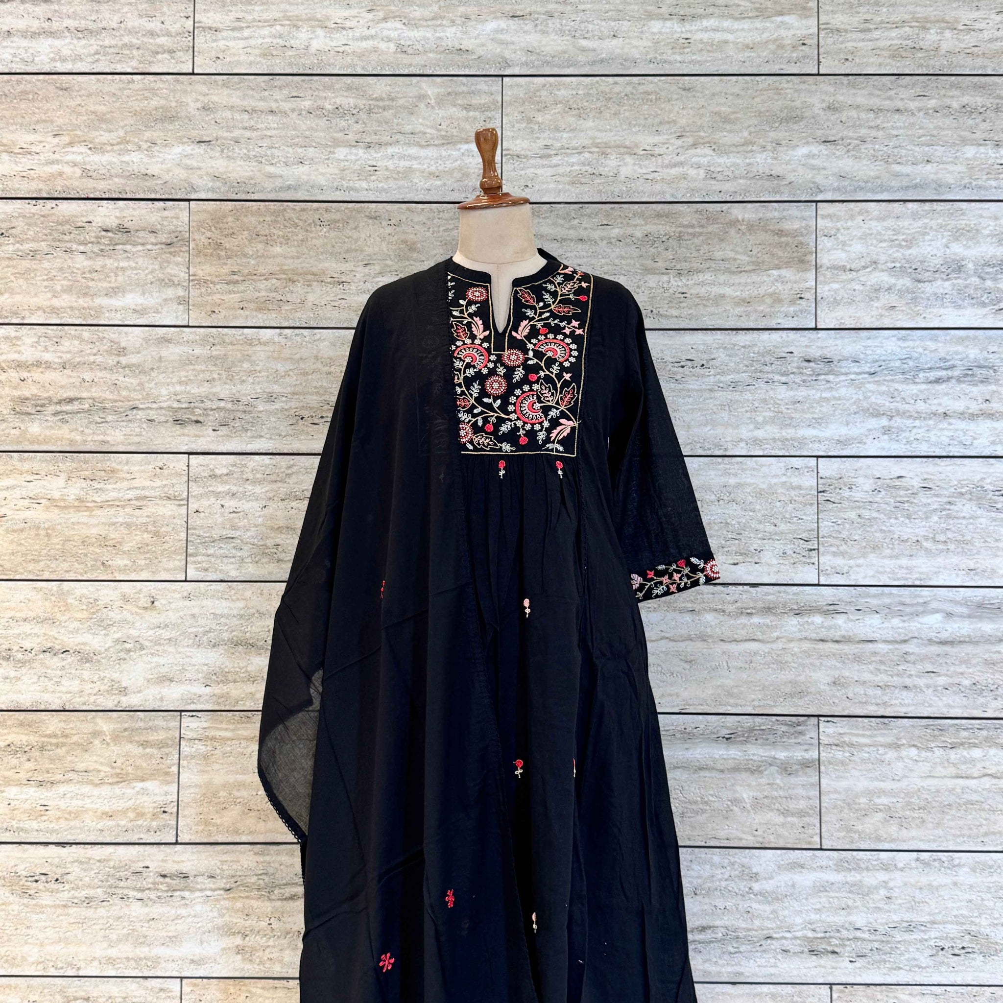 pure mul cotton dupatta set with embroidery