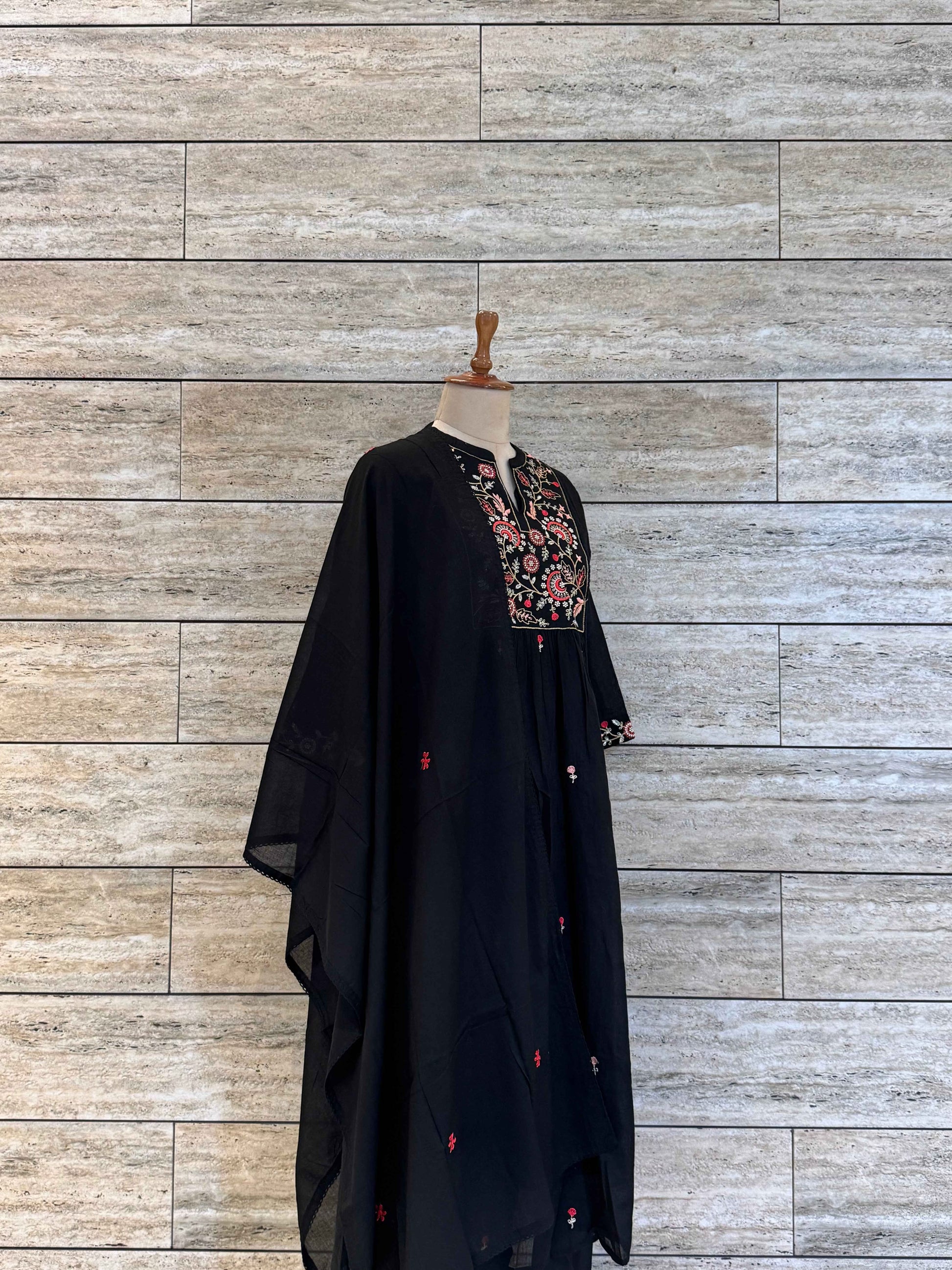 pure mul cotton dupatta set with embroidery