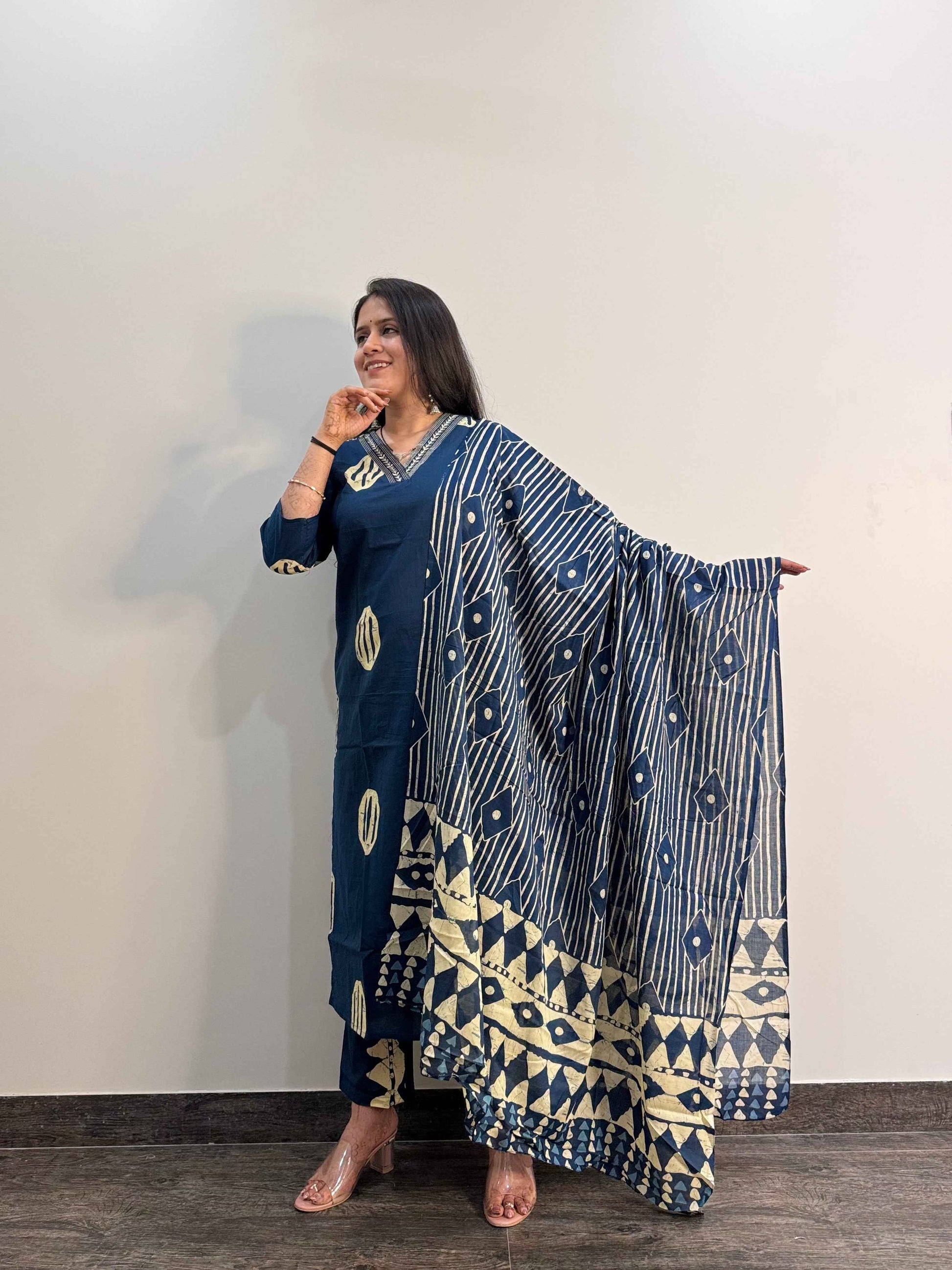 Hand Block Pure Cotton Dupatta Set.