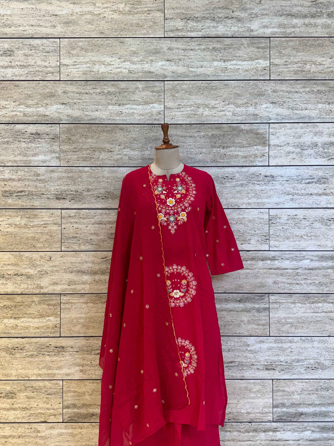 pure mul  cotton with embroider dupatta set