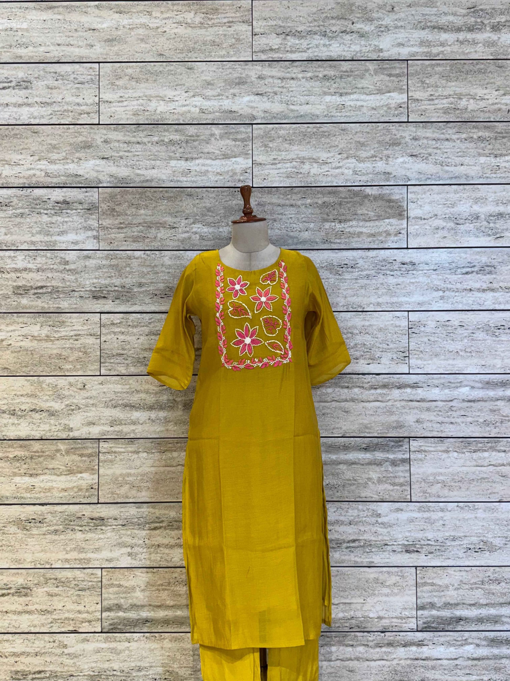 Festive Wear Pure Muslin Dupatta Set With Embroidery MS009