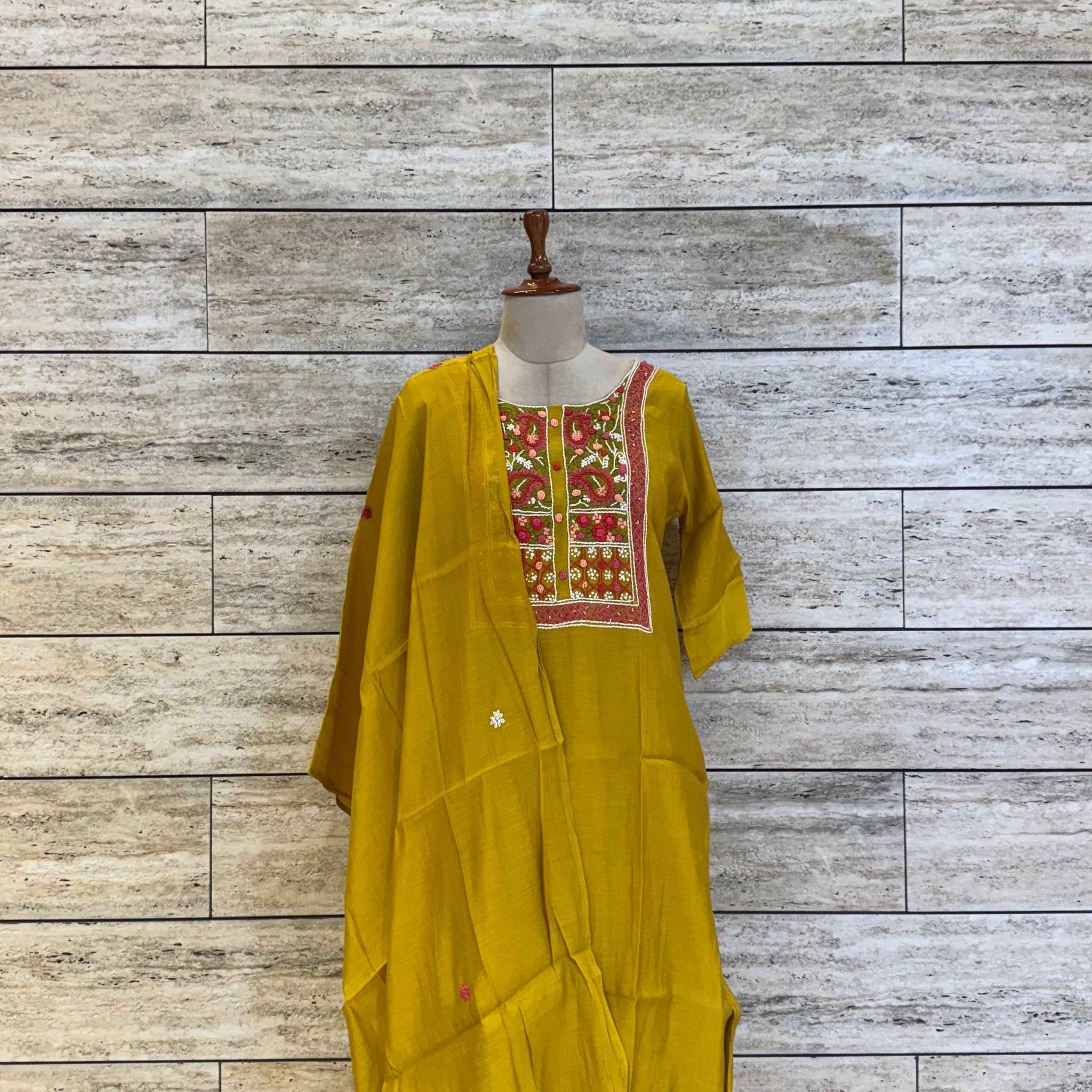 Festive Wear Pure Muslin Dupatta Set With Embroidery MS008