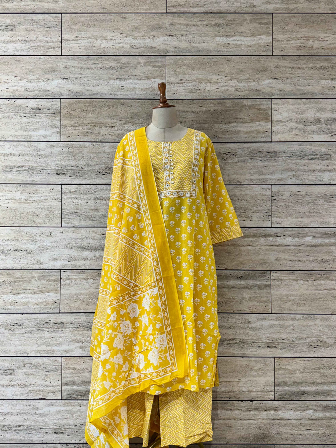 Straight Fit Pure Cotton Dupatta Set In Plus Size