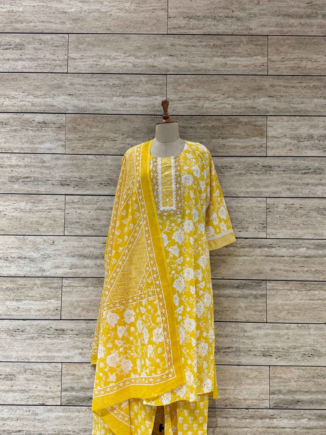 Fine Jaal Floral Print Plus Size Cotton Dupatta Set