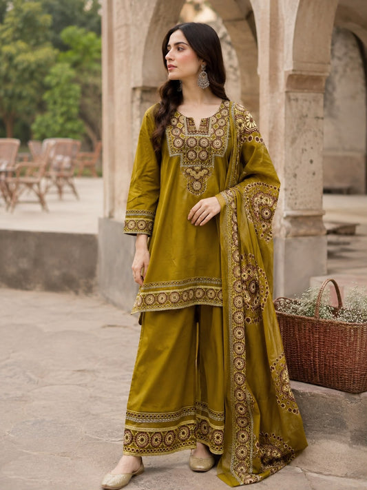 Short Length Dupatta Set With Plazoo CS0342